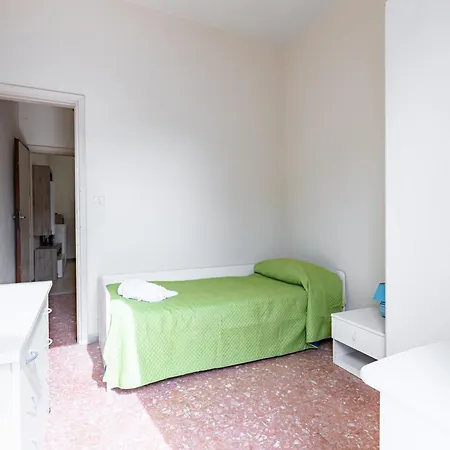 - Spacious Apartmente Near The Beach! 公寓 *