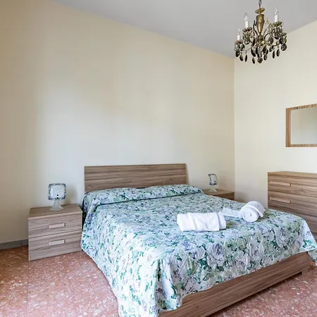 - Spacious Apartmente Near The Beach! 公寓 *