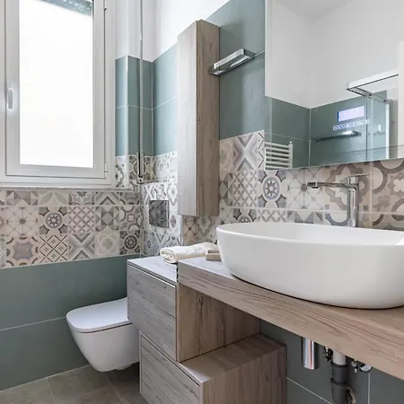 Guesthost - Spacious Apartmente Near The Beach! Apartament Viareggio
